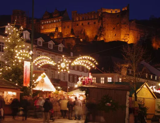 Bild: Zauberhaftes Adventserlebnis für Städtereisende – Reisepakete zum Heidelberger Weihnachtsmarkt sind geschnürt