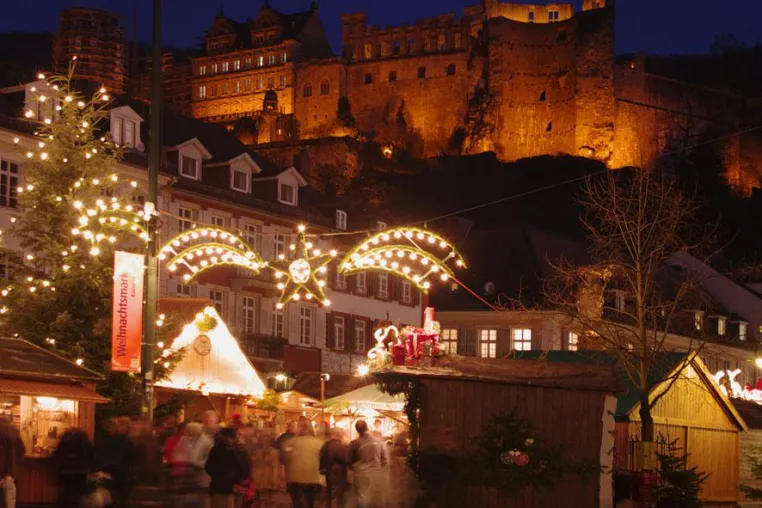 Bild: Zauberhaftes Adventserlebnis für Städtereisende – Reisepakete zum Heidelberger Weihnachtsmarkt sind geschnürt
