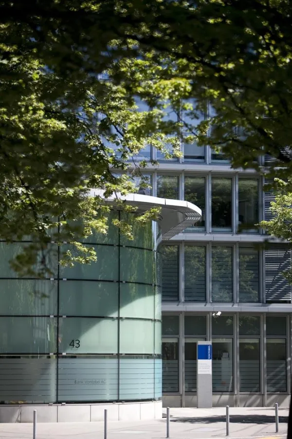 Die Schweizer Privatbank Vontobel setzte bei Schulungen im Rahmen einer Systemaufstellung auf die TT Knowlegde Force von TTS.