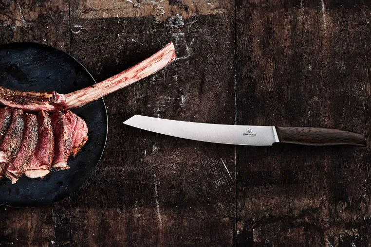 Bild: Präzise Filetierarbeit aus Solingen: Germancut präsentiert das CHEFSLOVER Filetiermesser
