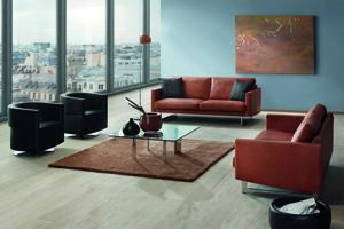 CL 920 Erpo: Mehr Platz im Raum durch schwebendes Design.