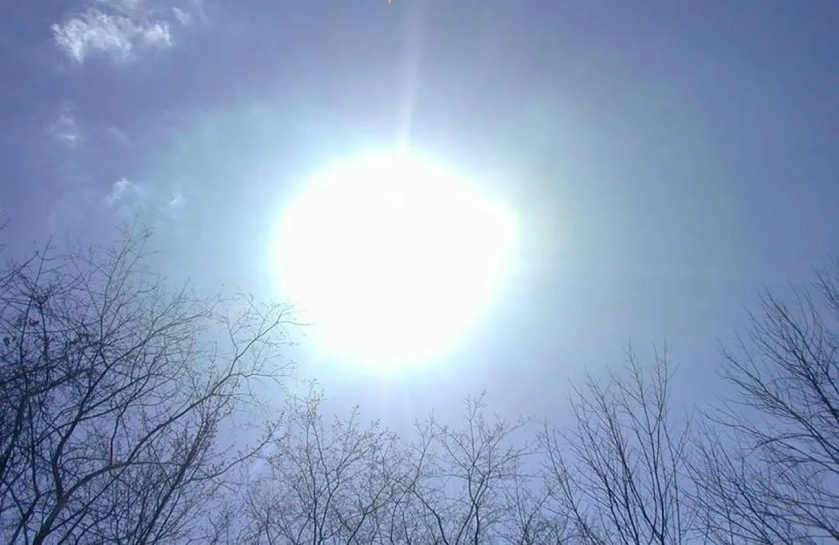 Die Sonne hat eine enorme Kraft. Protec-Sun schützt vor schädlicher Strahlung.