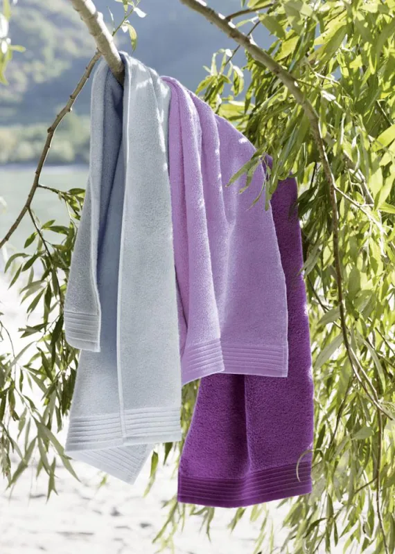 Radiant Orchid: Harmonie fürs Bad mit Frottierware von framsohn frottier