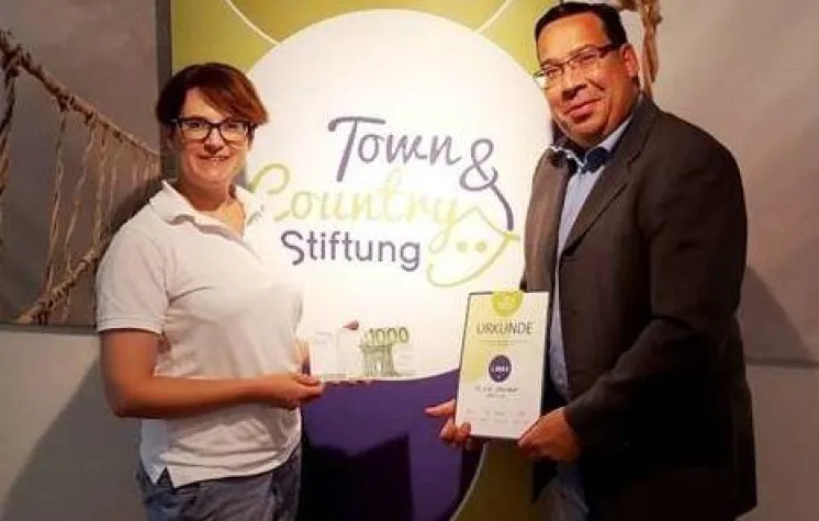 Bild: Town & Country Stiftung unterstützt den SG Eiche Darmstadt 1951 e.V. mit Spende in Höhe von 1.000 Euro