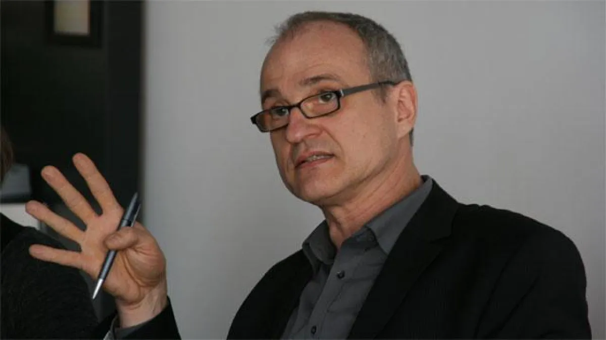 Es ist nur die Spitze des Eisbergs, meint Dr. Stefan Schmitz vom Bundes­entwicklungs­ministerium, die wir gegenwärtig von der Welt­ernährungs­krise sehen.