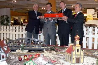 Bild: Große Modellbahn-Ausstellung bei Möbel Inhofer eröffnet