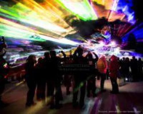 Lasershow zum 20. Sterne-Cup der Köche in Ischgl, Österreich Bild: Lasershow zum 20. Sterne-Cup der Köche in Ischgl, Österreich