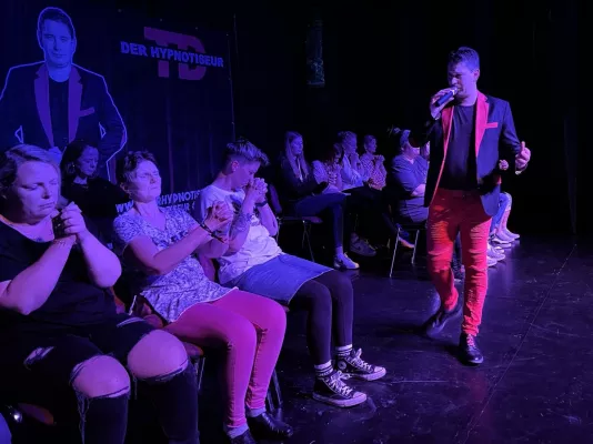 Bild: Faszination Hypnose: Die Show für innovative Firmen, die bleibenden Eindruck hinterlassen wollen