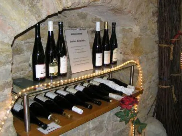 Kulturträger oder Altherrenclubs - Sind Weinbruderschaften noch zeitgemäß? Bild: Kulturträger oder Altherrenclubs - Sind Weinbruderschaften noch zeitgemäß?