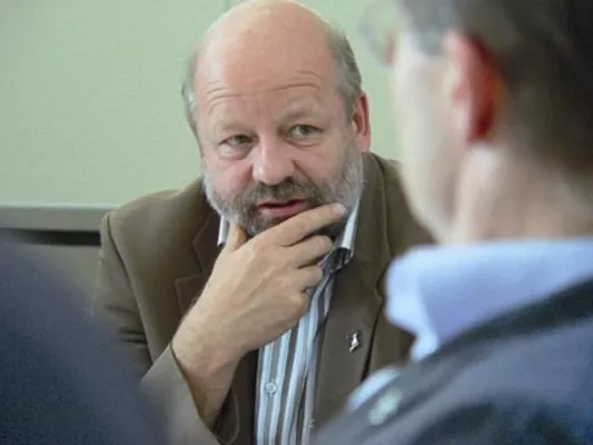 Bild: Vordenker Hans-Josef Fell auf „Energiegipfel“ beim Münchner Streetlife-Festival