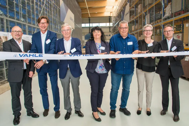 VAHLE nimmt hochmodernes Kleinteilelager in Betrieb Bild: VAHLE nimmt hochmodernes Kleinteilelager in Betrieb