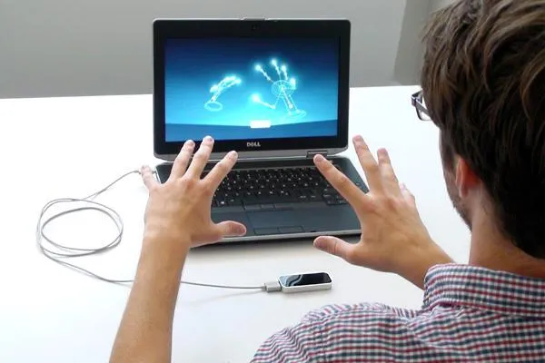 "Bewegendes" Nutzungserlebnis oder Bedienfrust – Leap Motion im User-Experience-Test Bild: "Bewegendes" Nutzungserlebnis oder Bedienfrust – Leap Motion im User-Experience-Test