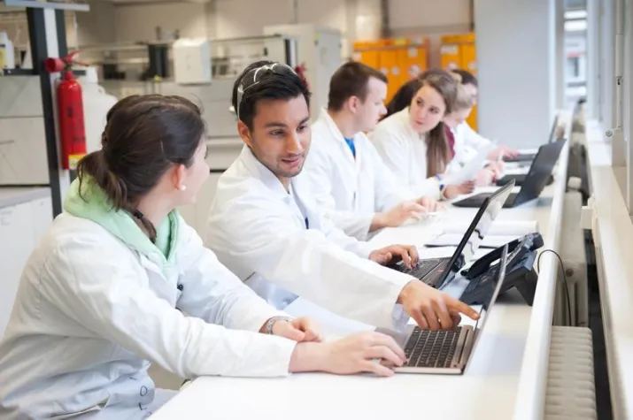 Bild: Noch Plätze frei! Master zwischen pharmazeutischer Biotechnologie und Medizintechnik