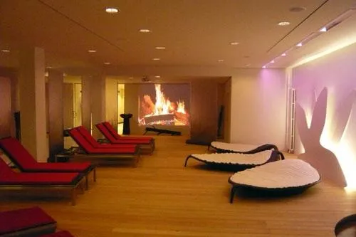 Bild: Innovative Gestaltung für den neuen Liege- und Ruhebereich im Hartl Resort - umgesetzt von camp