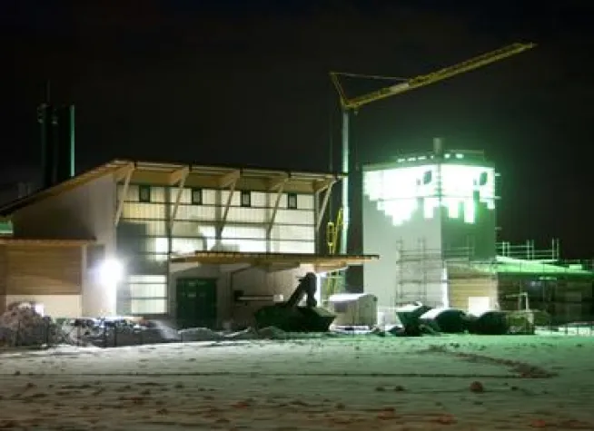 Bild: Innovative Bioenergieanlage zur Strom- und Wärmeversorgung wird in Betrieb genommen