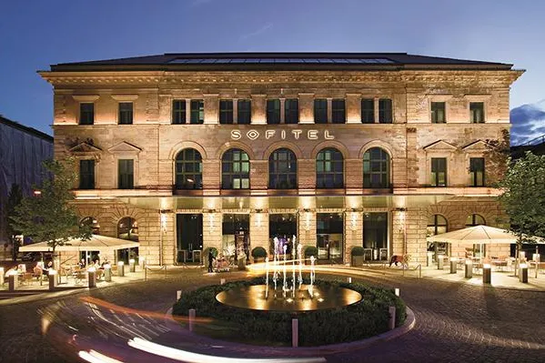 Bild: World Luxury Hotel Award – Luxury Business Hotel für Sofitel Munich Bayerpost