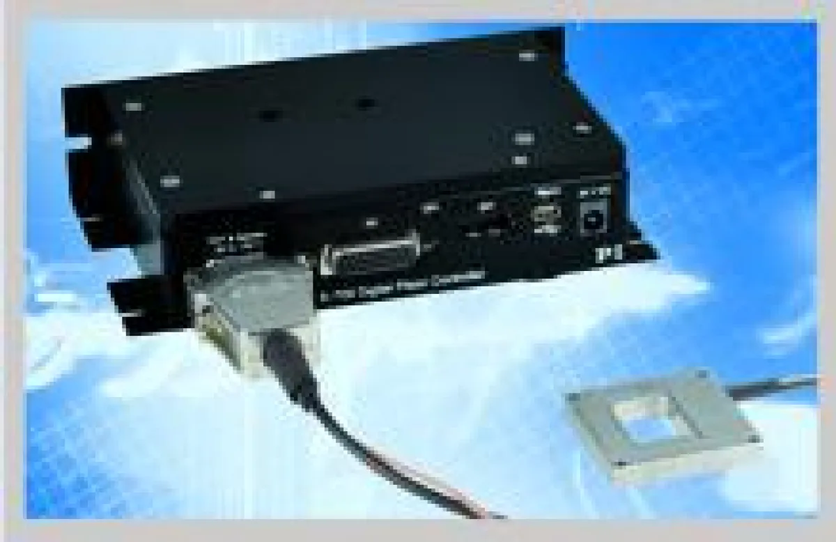 Der digitale Piezocontroller E-709 und der extrem flachen Piezoscanner P-712 bilden ein preisgünstiges Nanopositioniersystem mit einer Positioniergenauigkeit von einem Nanometer.