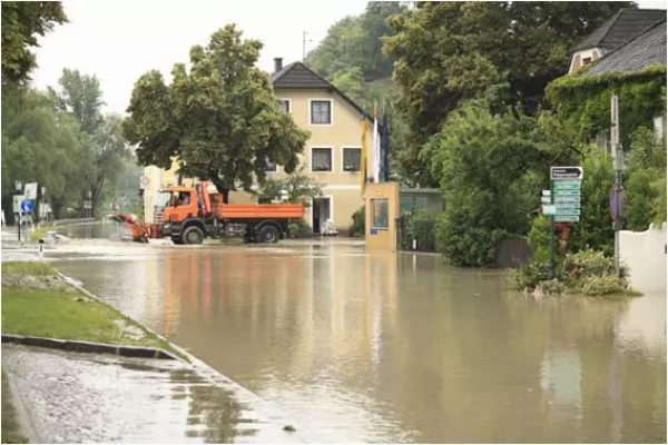 Deutsche Vermögensberatung (DVAG) gibt Tipps zum richtigen Absichern gegen Wetterschäden Bild: Deutsche Vermögensberatung (DVAG) gibt Tipps zum richtigen Absichern gegen Wetterschäden