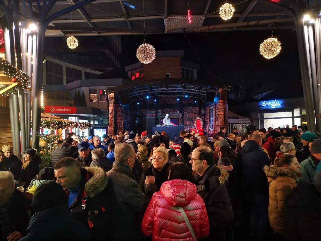 Wolfsburger Weihnachtsmarkt (© WMG Wolfsburg)