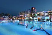 Das Mercedes-Benz Fashion Weekend kommt für die zweite Auflage in das Ushuaïa Ibiza Beach Hotel Bild: Das Mercedes-Benz Fashion Weekend kommt für die zweite Auflage in das Ushuaïa Ibiza Beach Hotel