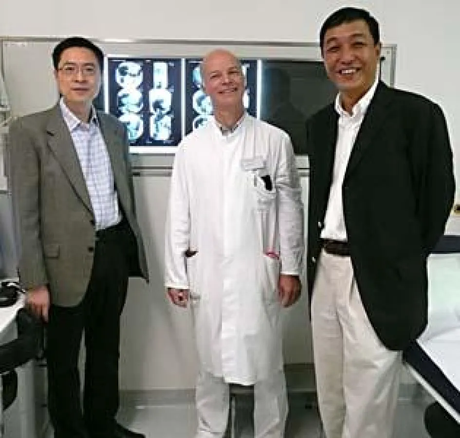 Stephen Tu (Chanzheng Hospital Shanghai), Dr. Markus Meibert (St. Lukas Klinik) und Prof. Ming Qiu (Changzheng Hospital Shanghai)