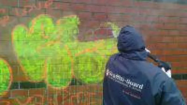 Bild: Ausschreibungstexte für Anti-Graffiti-Leistungen.
