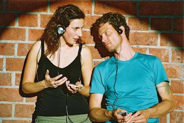 Geschichten über das Leben in DDR-Baudenkmälern. Audiotour am 28.08.2011 in Berlin Bild: Geschichten über das Leben in DDR-Baudenkmälern. Audiotour am 28.08.2011 in Berlin