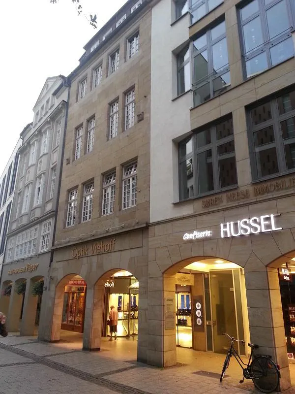 Prinzipalmarkt mit Arkardenbau in Münster