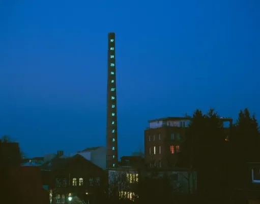 Bild: Raumanalyse mit Licht  -  Zentrum für Internationale Lichtkunst zeigt Sonderschau mit Mischa Kuball