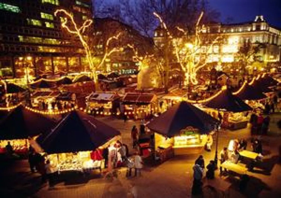 Auch auf dem Weihnachtsmarkt: BudapestCard Ihre ständiger Begleiter in Ungarns Metropole