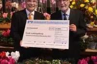 Volksbank Ludwigsburg unterstützt Blumenschmuckwettbewerb Bild: Volksbank Ludwigsburg unterstützt Blumenschmuckwettbewerb