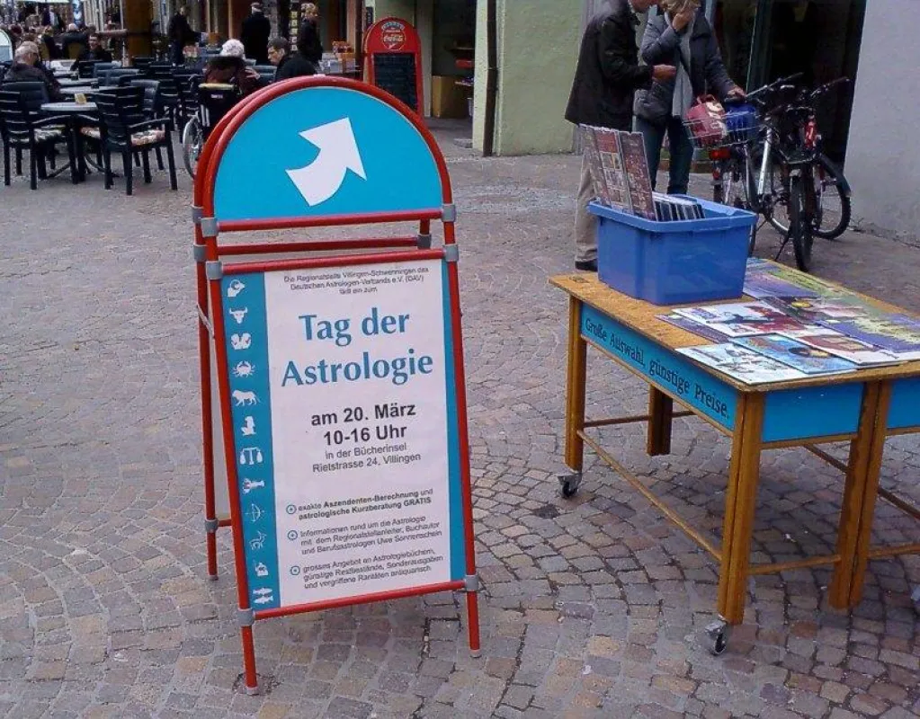 Tag der Astrologie in der Villinger Fußgängerzone im letzten Jahr