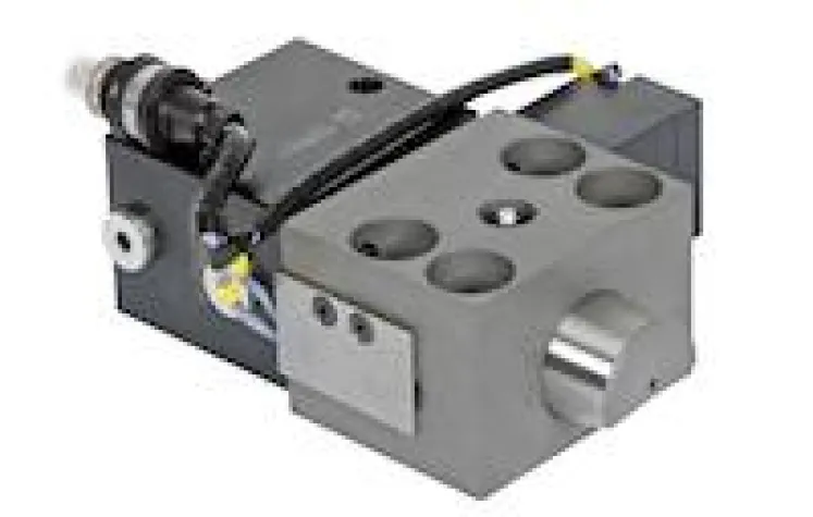 Bild: ROEMHELD: Neues Keilspannelement mit zusätzlicher Verriegelung für ein Höchstmaß an Sicherheit