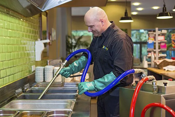 Mobiler Fritteusenservice erobert Gastronomen-Herzen Bild: Mobiler Fritteusenservice erobert Gastronomen-Herzen