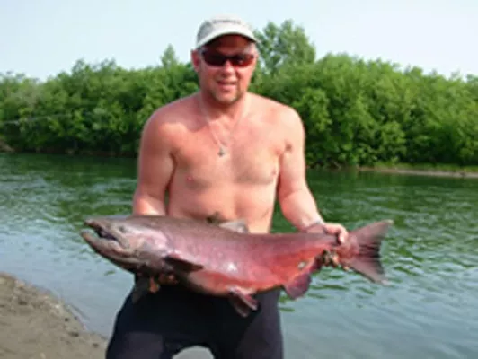 Bild: Der Königslachs eröffnet die Angelsaison auf Kamtschatka