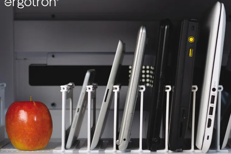 Bild: Ladestationen - Wo mehrere Tablets und Notebooks Strom tanken