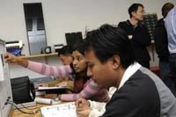 Bild: Masterstudiengang für Ingenieure eröffnet weltweite Karrierechancen in der Solarindustrie