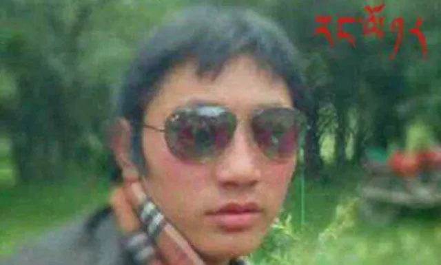 Bild: Tausende protestieren nach Selbstverbrennung von Kalsang Jinpa in Rongwo, paramilitärische Truppen rücken vor