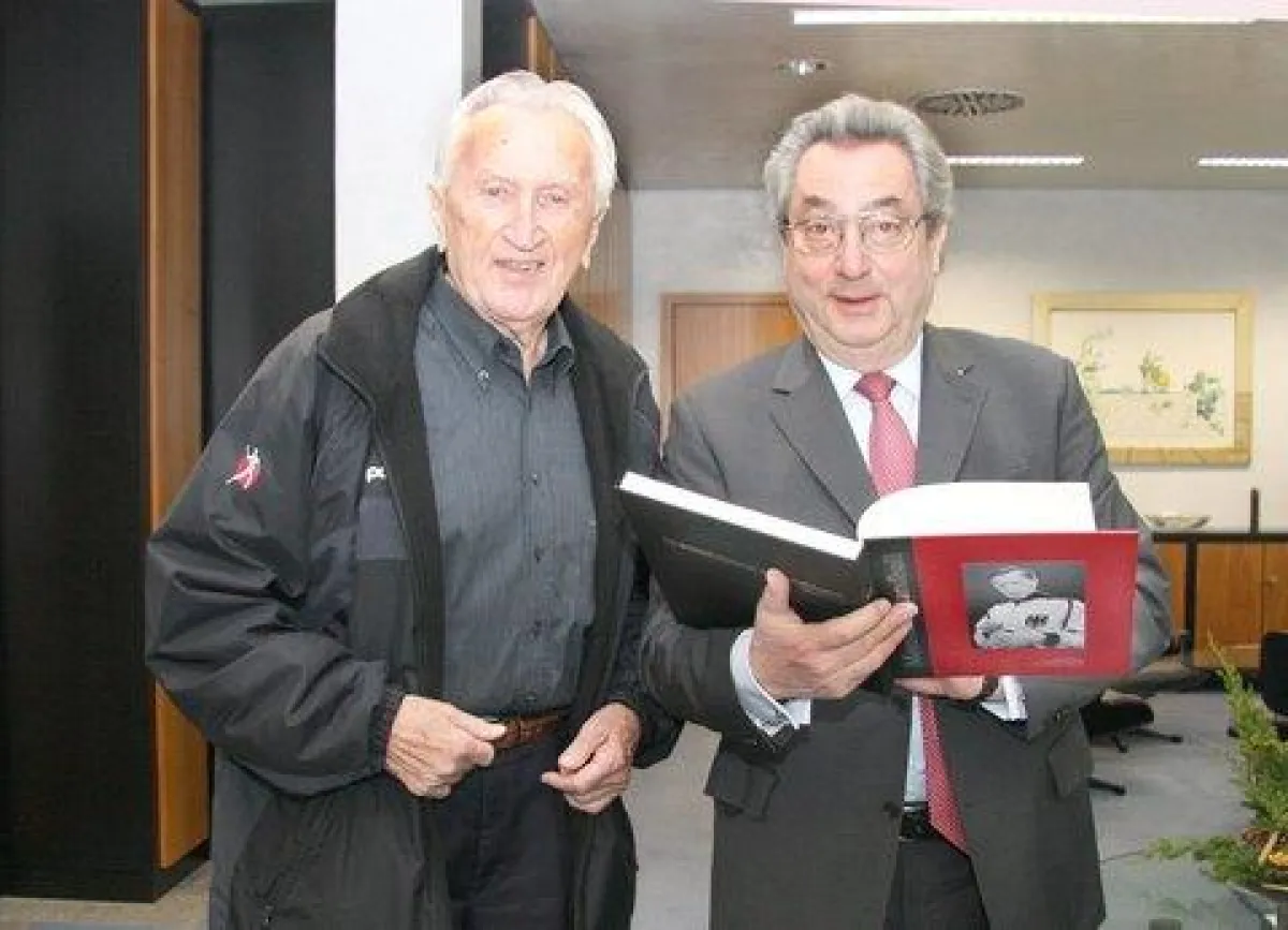 Bernhard Kempa und Dieter Hundt bei der Präsentation der Kempa-Biographie