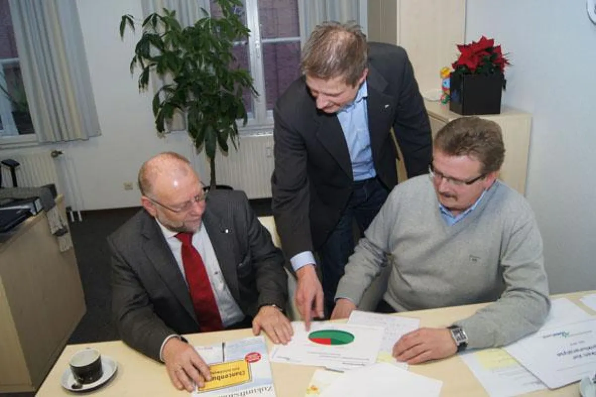 Freuen sich über die positiven Konjunkturumfrageergebnisse. (v.l. Ludwig Jansen,  Aloys Mersmann und Norbert Verst)