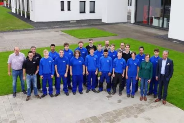 Bild: Ausbildungsstart bei NATUS