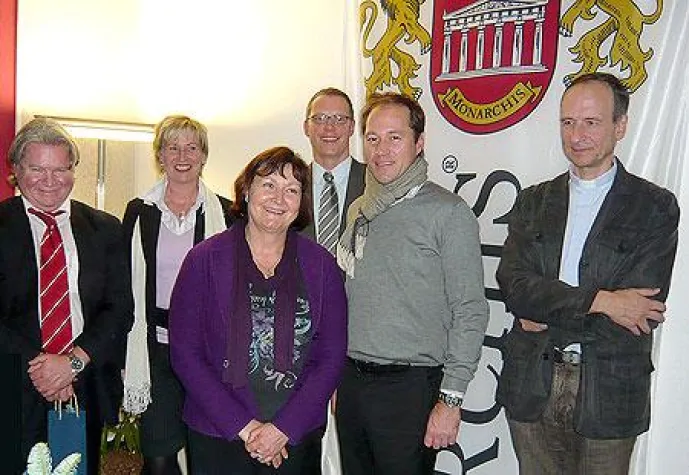 Monarchis Hilf e.V. wählt Pastor Thomas Greiner zum neuen ersten Vorsitzenden Bild: Monarchis Hilf e.V. wählt Pastor Thomas Greiner zum neuen ersten Vorsitzenden