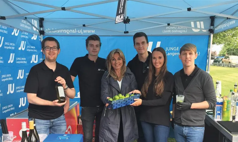 Junge Union und Michaela Noll MdB bei der Pöttwa(h)l Bild: Junge Union und Michaela Noll MdB bei der Pöttwa(h)l