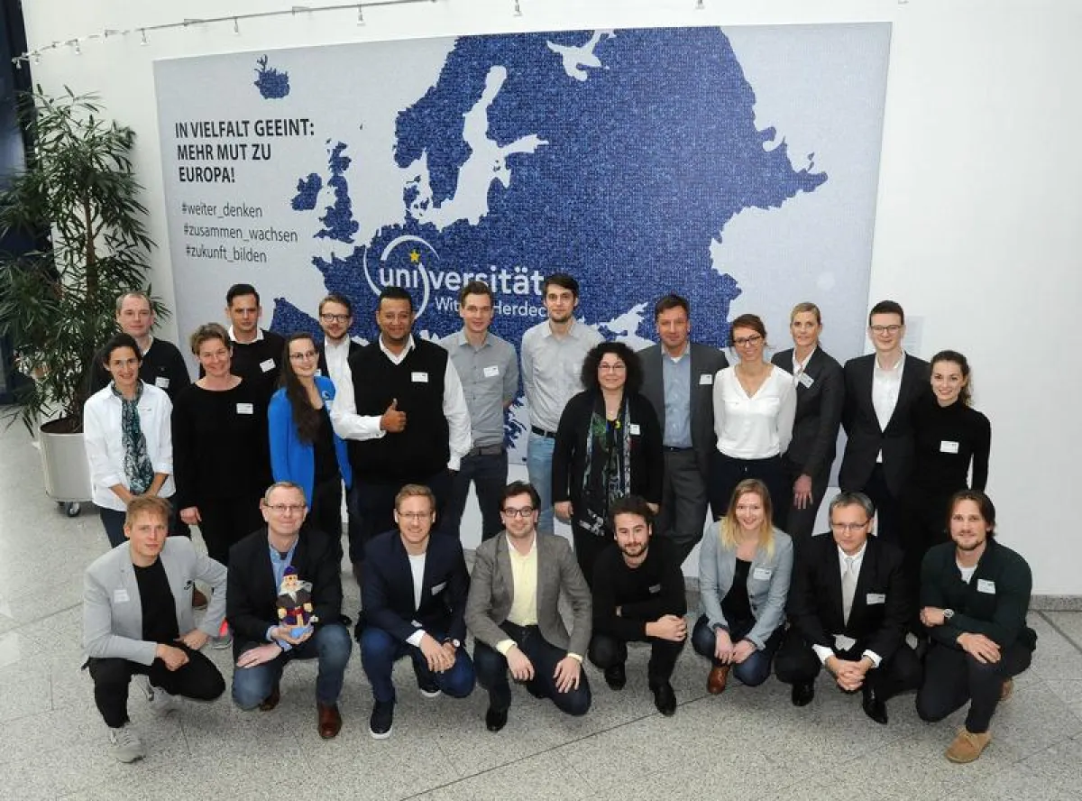 Teilnehmer, Jury und Organisatoren 2016 ()