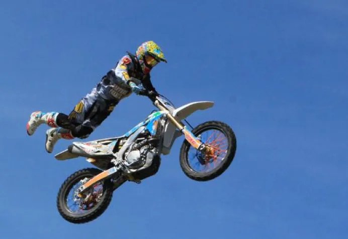 Bild: Freestyle-Biker und Stuntrider aus ganz Europa
