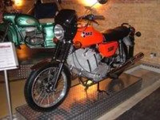 Bild: Vom DDR Motorradmuseum zum DTM auf dem EuroSpeedway Lausitz