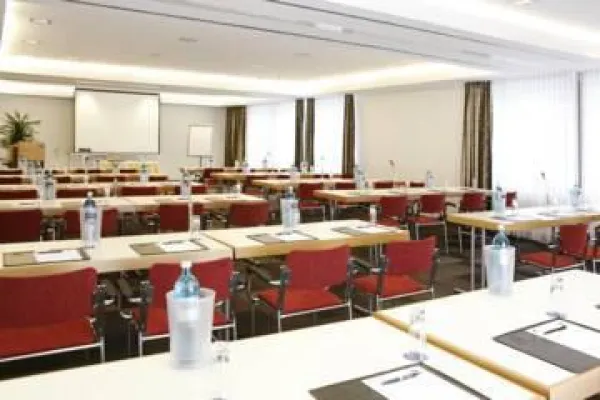 “Eiszeit”: Das neue Tagungsangebot des QUALITY HOTEL AMBASSADOR HAMBURG erwärmt jeden Tagungsgast Bild: “Eiszeit”: Das neue Tagungsangebot des QUALITY HOTEL AMBASSADOR HAMBURG erwärmt jeden Tagungsgast