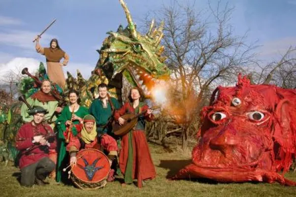 Drachen-Magie – ein fantastisches Spektakel am 17. bis 18. Mai 2014 auf dem Gut Hobrechtsfelde Bild: Drachen-Magie – ein fantastisches Spektakel am 17. bis 18. Mai 2014 auf dem Gut Hobrechtsfelde