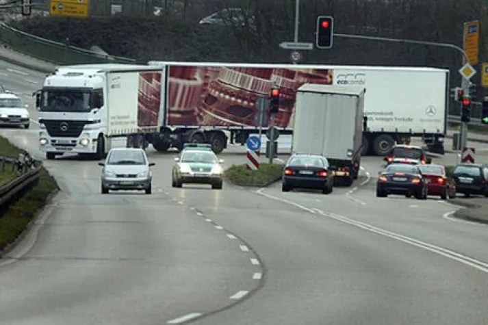 Bild: ACE wegen Tests von XXL-Lkw besorgt