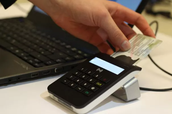 Bild: Institut für Internet-Sicherheit bietet sichere Anmeldung bei Online-Diensten durch neuen Personalausweis